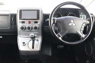 2013 Mitsubishi Delica - Thumbnail