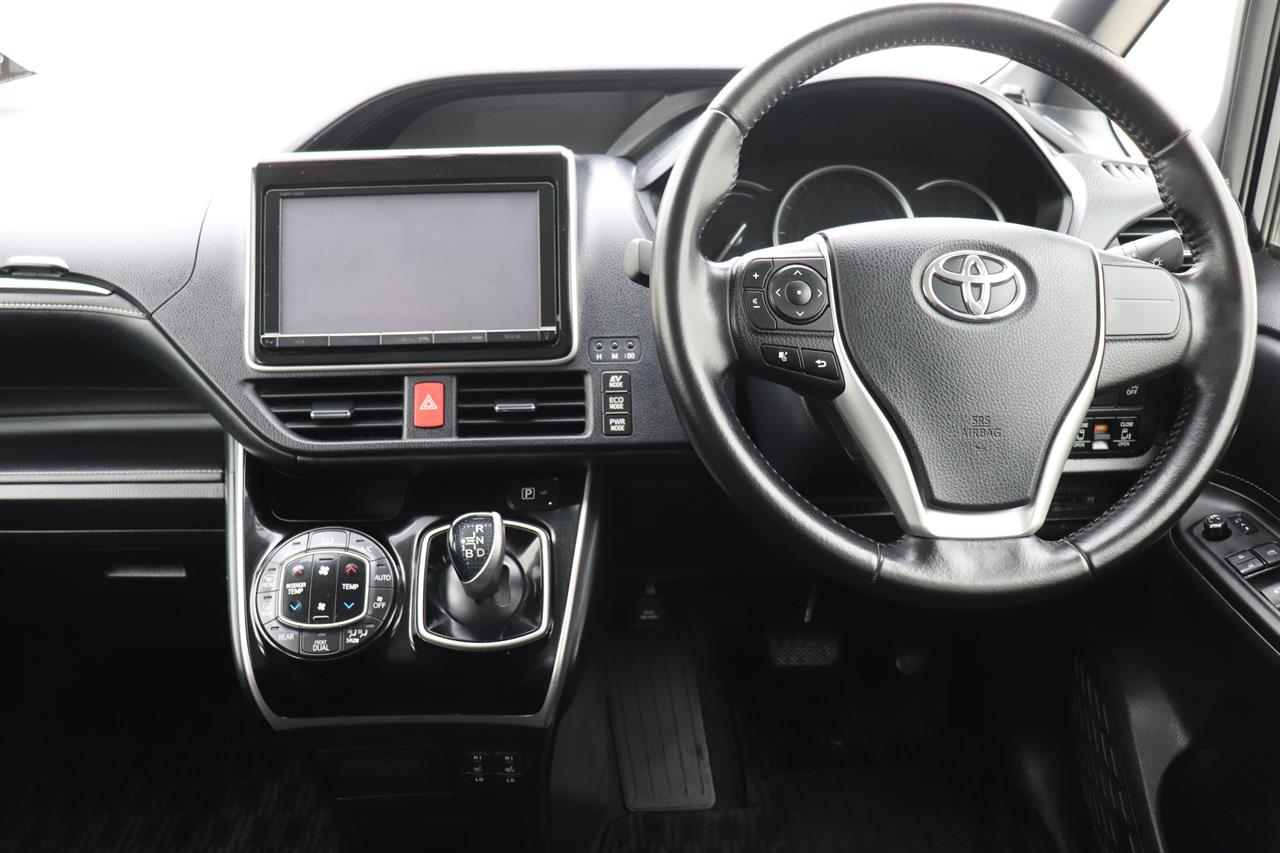 2015 Toyota ESQUIRE