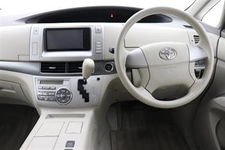2008 Toyota Estima - Thumbnail