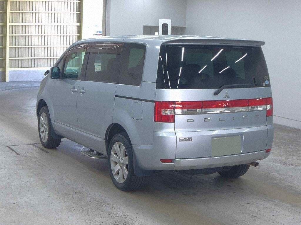 2009 Mitsubishi Delica